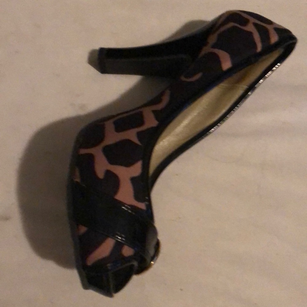 Black and beige shoe